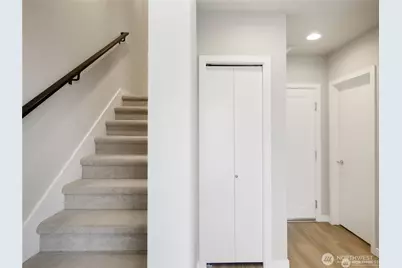 8545 22nd Place NE, Seattle, WA 98115 - Photo 5