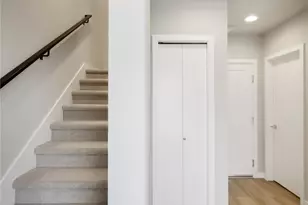 8545 22nd Pl NE, Seattle, WA 98115 - Photo 5