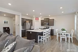 10671 187th St Ct E, Puyallup, WA 98374 - Photo 9