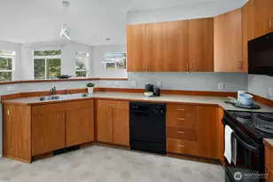 22751 SE 12th Ln, Sammamish, WA 98075 - Photo 11