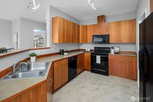 22751 SE 12th Ln, Sammamish, WA 98075 - Photo 9