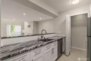 21937 7th Ave S, Des Moines, WA 98198 - Photo 7