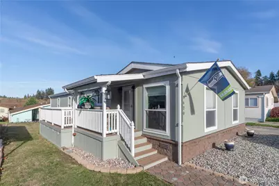 620 NE Saturn Lane, Bremerton, WA 98311 - Photo 1