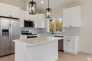 3205 19th St, Everett, WA 98201 - Photo 5