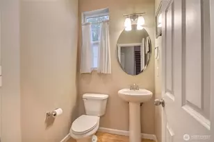 1611 W Smith Ct, Kent, WA 98032 - Photo 21