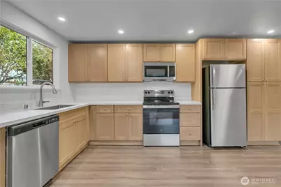 2728 Natalie Lane, Steilacoom, WA 98388 - Photo 3