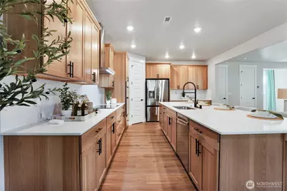 32427 Myrtle Avenue SE, Black Diamond, WA 98010 - Photo 3