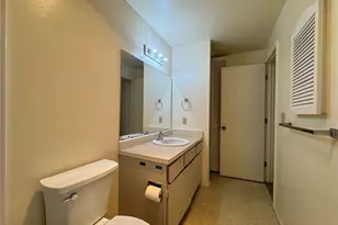 11004 NE 68th St, Kirkland, WA 98033 - Photo 21