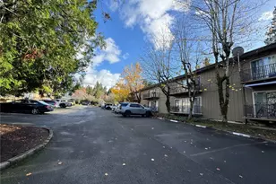 11004 NE 68th St, Kirkland, WA 98033 - Photo 3