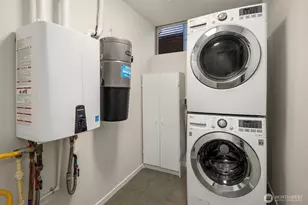 2050 NW 62nd St, Seattle, WA 98107 - Photo 29