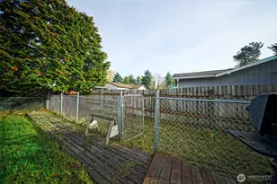 513 E 78th St, Tacoma, WA 98404 - Photo 7