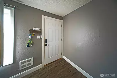 513 E 78th Street, Tacoma, WA 98404 - Photo 11