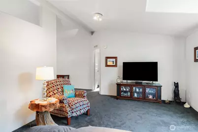 621 NE Saturn Lane, Bremerton, WA 98311 - Photo 9