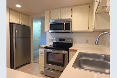 3935 226th Place SE #313, Issaquah, WA 98029 - Photo 9