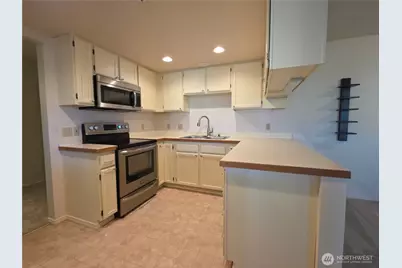 3935 226th Place SE #313, Issaquah, WA 98029 - Photo 7