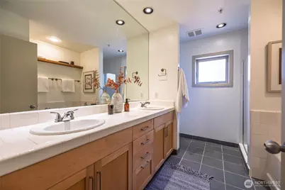 720 Queen Anne Avenue N #406, Seattle, WA 98109 - Photo 17