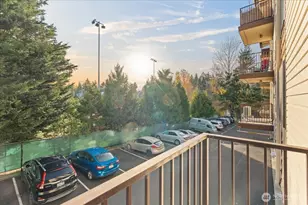 13201 Linden Ave N, Seattle, WA 98133 - Photo 11