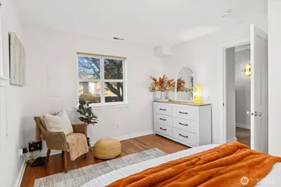 8383 31st Avenue NW, Seattle, WA 98117 - Photo 29