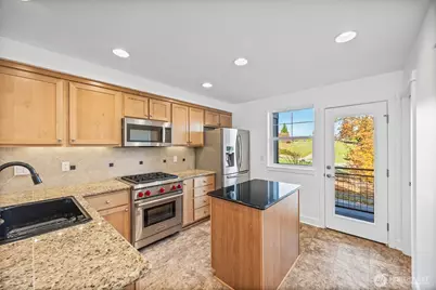 2670 SW Sylvan Heights Drive, Seattle, WA 98106 - Photo 7