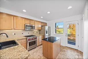 2670 SW Sylvan Heights Dr, Seattle, WA 98106 - Photo 7