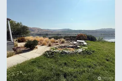 171 B Sunset Drive W, Brewster, WA 98811 - Photo 9