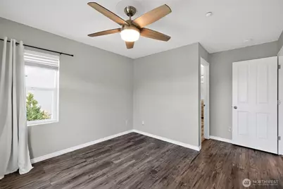 1981 24th Avenue NE #204, Issaquah, WA 98029 - Photo 13