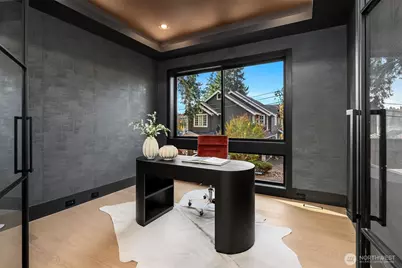 30 Enatai Drive, Bellevue, WA 98004 - Photo 15