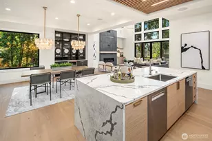 30 Enatai Dr, Bellevue, WA 98004 - Photo 11