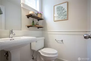 511 N 46th St, Seattle, WA 98103 - Photo 29