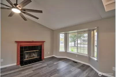 6305 61st Avenue SE, Lacey, WA 98513 - Photo 11