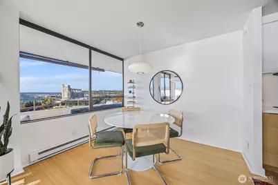 521 5th Avenue W #402, Seattle, WA 98119 - Photo 11