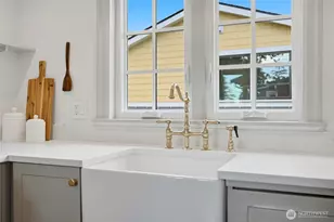 10245 36th Ave SW, Seattle, WA 98146 - Photo 19