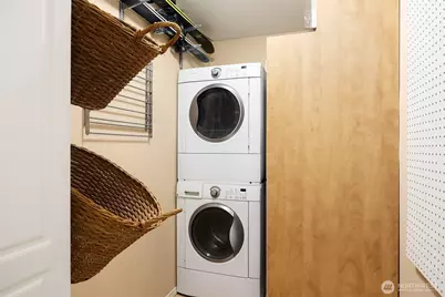 520 2nd Avenue W #406, Seattle, WA 98119 - Photo 15