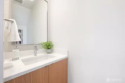 13047 39th Avenue NE #B, Seattle, WA 98125 - Photo 5