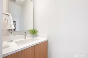 13047 39th Ave NE, Seattle, WA 98125 - Photo 5