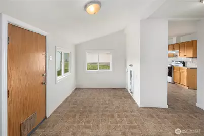 832 E 50th Street, Tacoma, WA 98404 - Photo 15