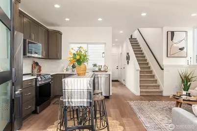 12002 20th Street NE #3, Seattle, WA 98125 - Photo 3