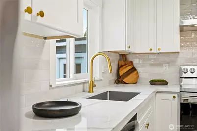 7227 S 120th Street, Seattle, WA 98178 - Photo 17