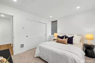 6538 D Latona Avenue NE, Seattle, WA 98115 - Photo 25