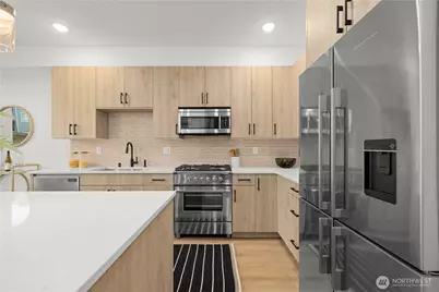 6538 D Latona Avenue NE, Seattle, WA 98115 - Photo 7