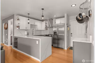 115 W Galer Street #101, Seattle, WA 98119 - Photo 11