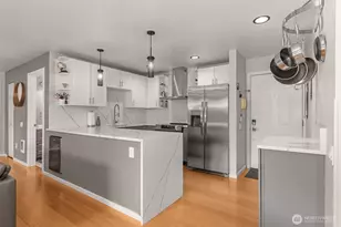 115 W Galer St, Seattle, WA 98119 - Photo 11