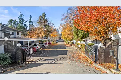 11424 SE 257th Place #F307, Kent, WA 98030 - Photo 35