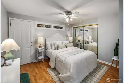 2446 Queen Anne Avenue N, Seattle, WA 98109 - Photo 35