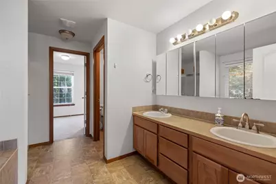 236 Easton Avenue W, Eatonville, WA 98328 - Photo 29