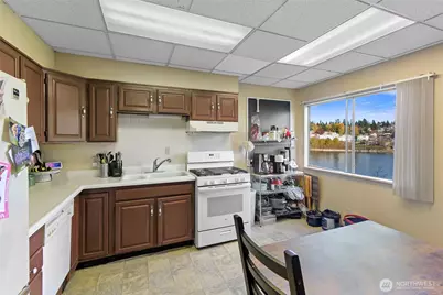 1108 Highland Avenue, Bremerton, WA 98337 - Photo 5