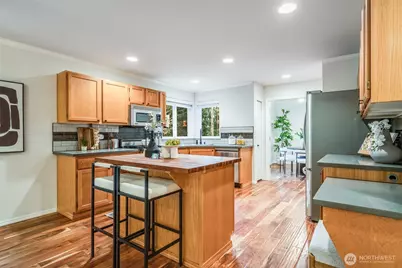 27831 NE 30th Street, Redmond, WA 98053 - Photo 15