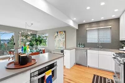 3439 24th Avenue W, Seattle, WA 98199 - Photo 15