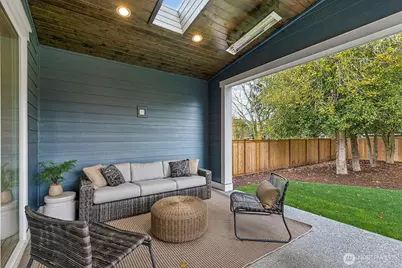 8427 200th Street SW, Edmonds, WA 98026 - Photo 37