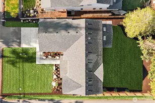 8427 200th St SW, Edmonds, WA 98026 - Photo 3